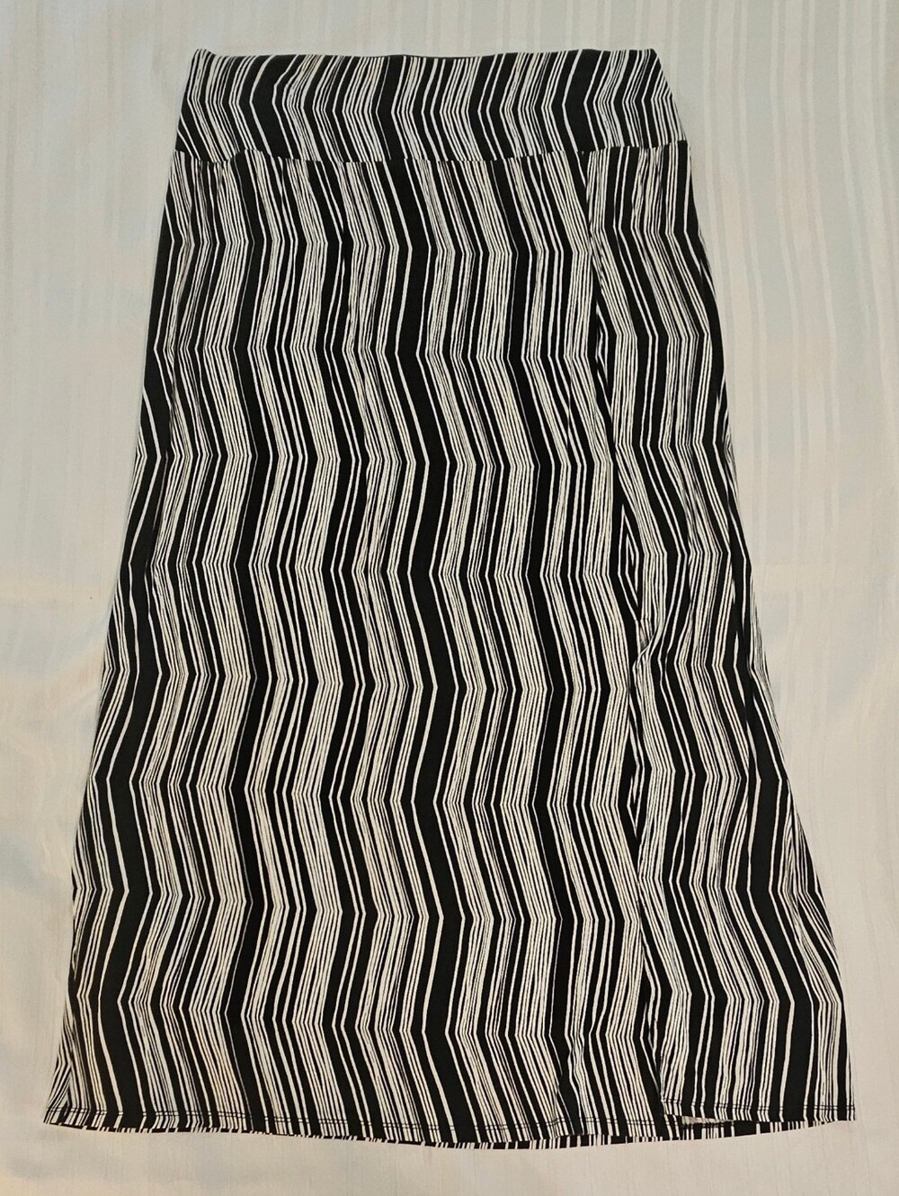 Apt 9 Skirt - Maxi Black White Geometric Elastic Waist - Size L Large